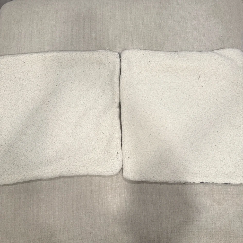 2 Pottery Barn Winter Cable Knit Sweater Pillow Covers 18 in x 18 in